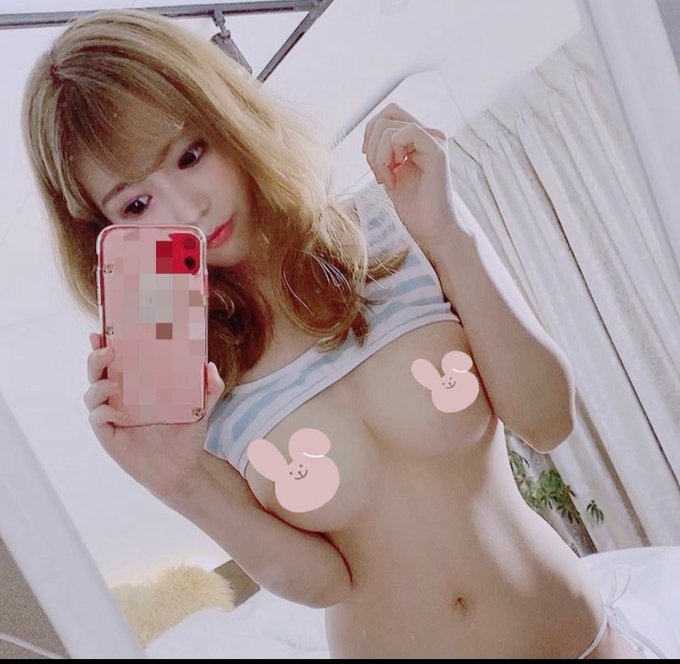 富安玲央奈(冨安れおな)出道作品番号及封面,冨安れおな个人简介