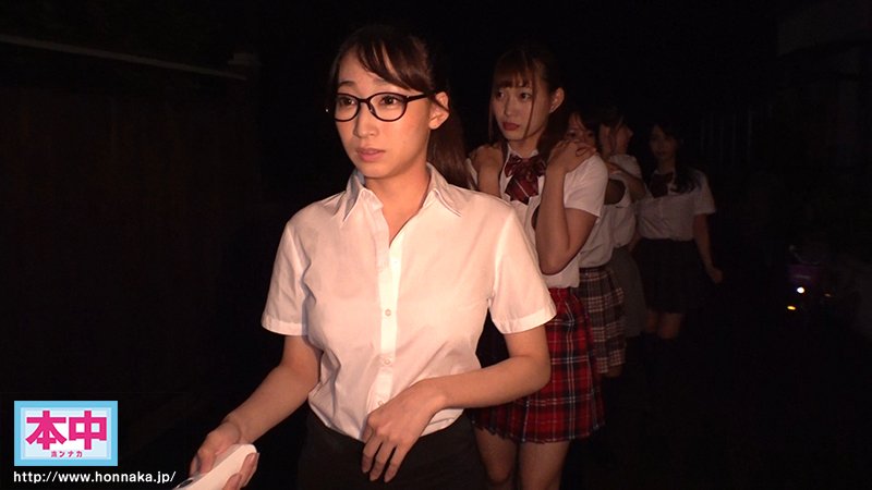 HNDS-068 现在不准叫!本中「试胆大会大乱搞」谁受惊就得受精 猜猜最后谁被中出吧