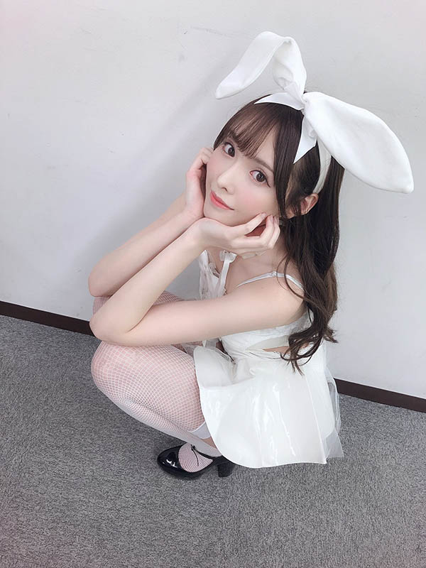 SSNI-593 口活魂爆发!桥本有菜 vs 17位自愿参加者!一触即爆的「至高快感」让人再也忍不住了…