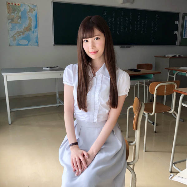 太萌!最强制服美少女「明里つむぎ」以零死角美貌征服台湾粉丝