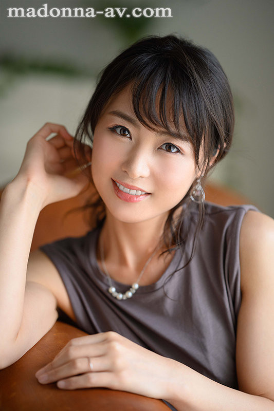 JUL-745 超美颜!原・石・美・主・妇!大型新人“小野寺真优”一HIGH就喷水! …