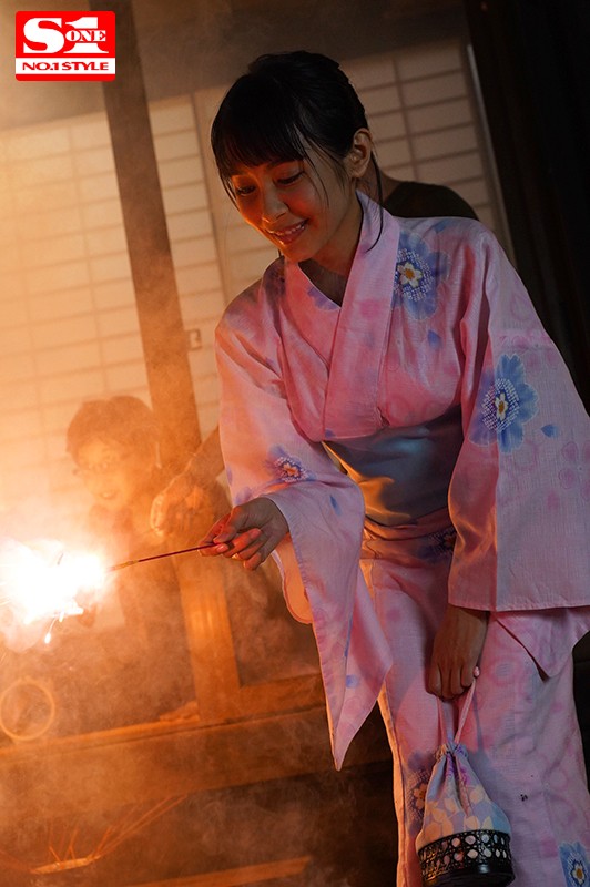 SSNI-636 表亲相姦!混血H罩杯美巨乳小隻马「逢见莉香」与表哥发生多次激烈碰撞!