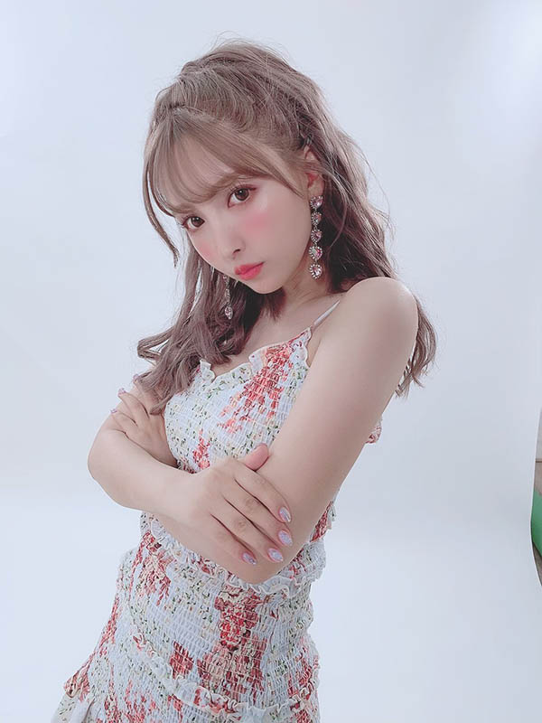SSNI-845 女友姐姐竟是「三上悠亚」潜藏SM性癖还被我发现 为封口强制「前列腺高潮」一整晚