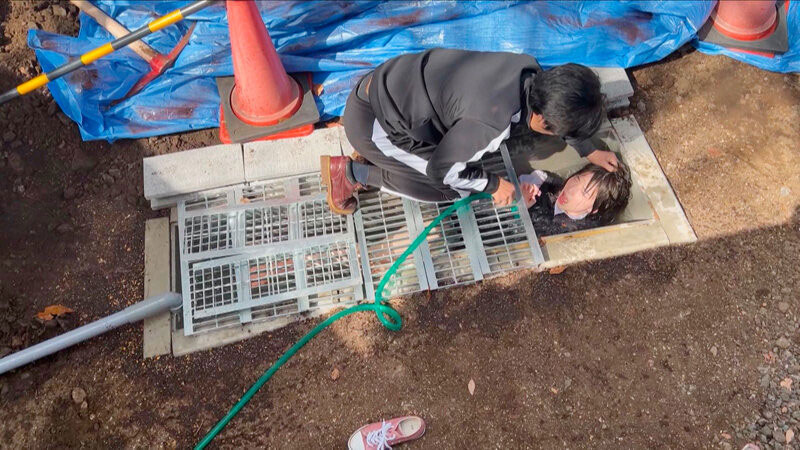 OMHD-018 被关在下水道⋯花狩まい(花狩舞)仿佛置身水灾地狱! …