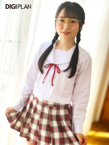 FC2-PPV-3086359 解密!那位无码卖家口中100年才有一个的美小女是? …