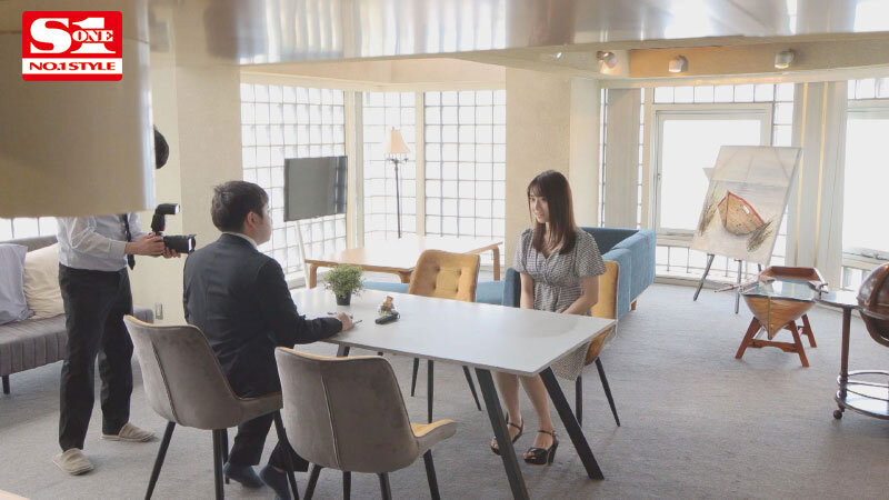 SSIS-560 咦!这里做吗?人气女神「河北彩花」工作中的突袭性爱超刺激!