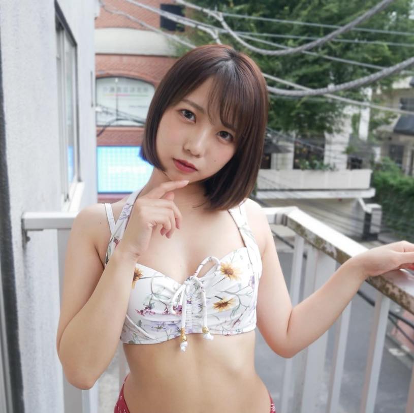 STARS-367 今年1月引退!152小只马「户田真琴」转战大萤幕,还是专栏作家!