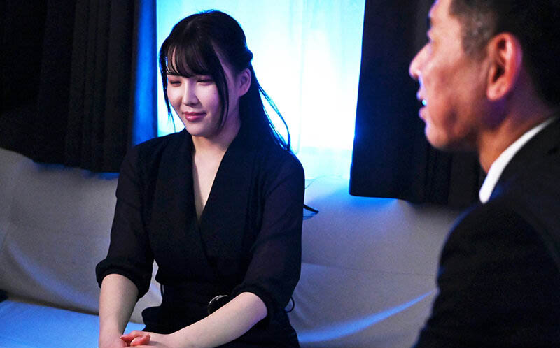PJAM-032 爱的奉献!贤慧美人妻「美波汐里」为了老公前途,堕落成「社用玩偶」!