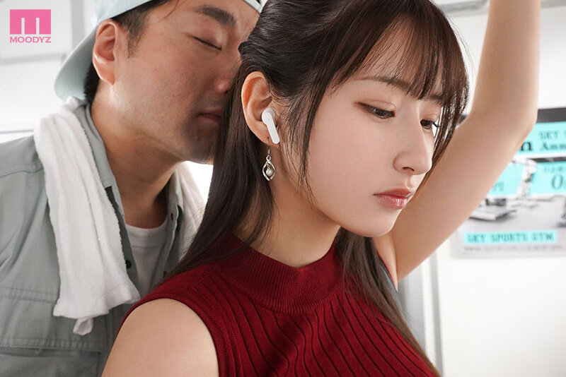 MIDA-141 在电车上被盯上的耀眼菜鸟OL,浑圆美臀持续被攻击…